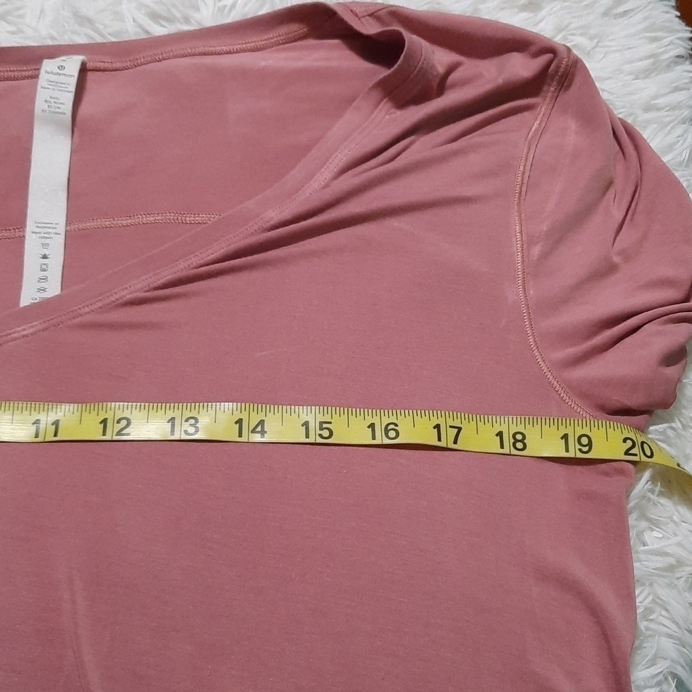 Lululemon Top - Picture 4 of 9